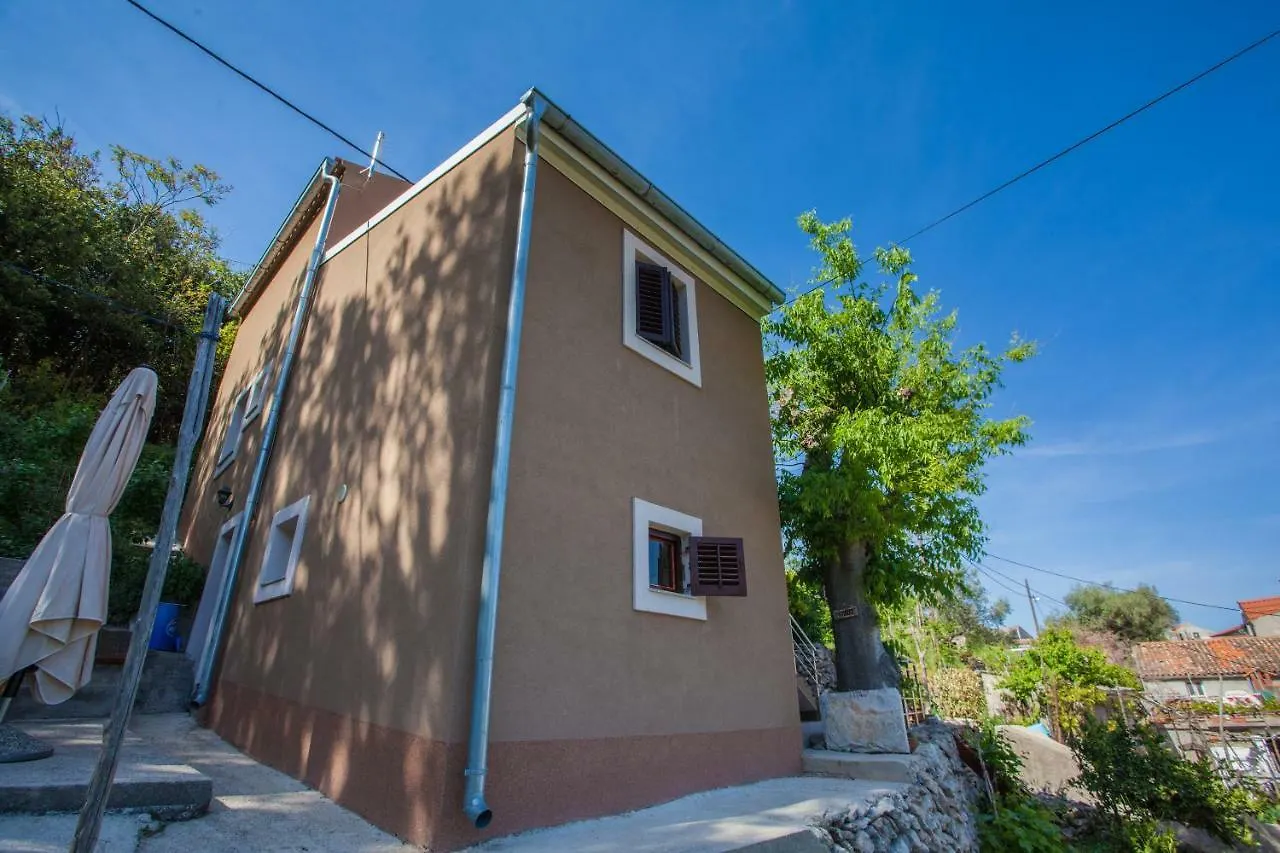 *** Guest house Apartment Surdic Valun Croatia