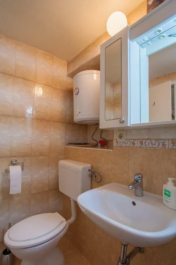Guest house Apartment Surdic Valun