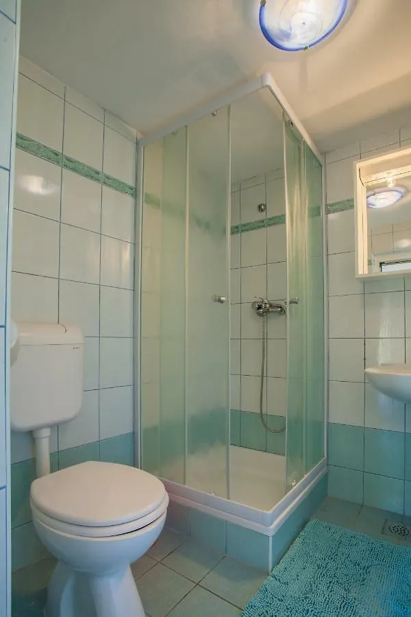 Apartment Surdic Valun 3*,  Croatia